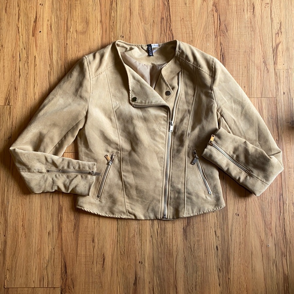 H&m tan soft cropped stylish jacket size 6